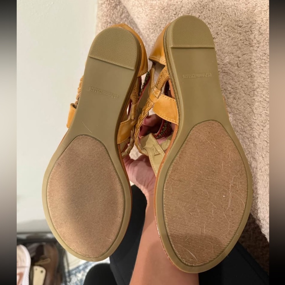 Sandals - Picture 5 of 6